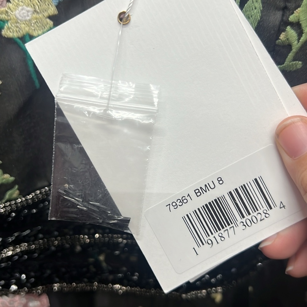 Mac Duggal 79361 NWT EMBROIDERED BISHOP SLEEVE V NECK FLOWY GOWN - Picture 8 of 10